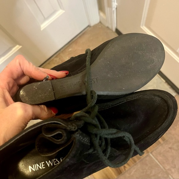 Nine West black suede wedge boots size 8 1/2 - Picture 3 of 4